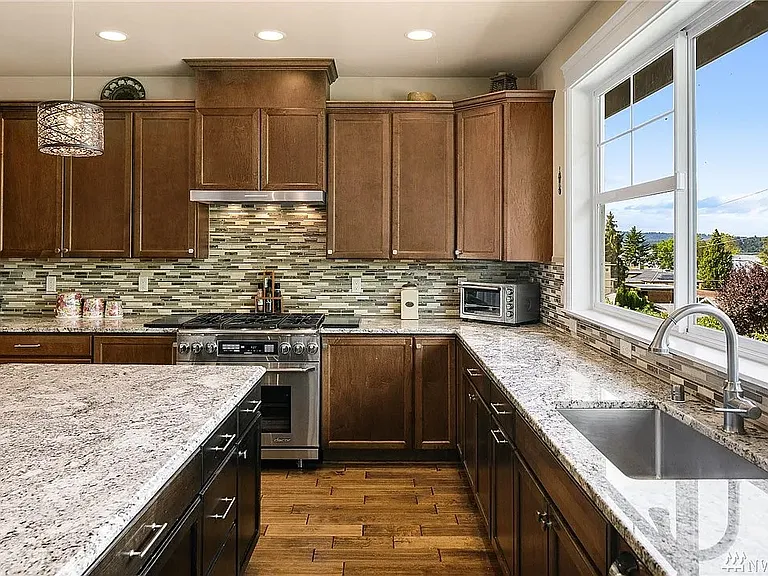 2829 W Lake Sammamish Pkwy NE — Photo 17