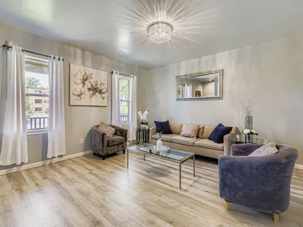 890 Duchess St, Saint Paul, MN 55106