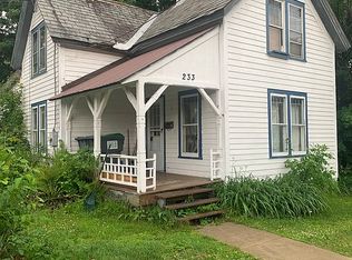 233 River St, Warrensburg, NY 12885