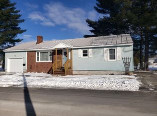 24 Cottage St, Fairfield, ME 04937