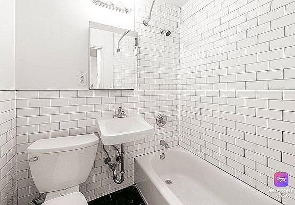 5th image of 1593 1st Ave #5F