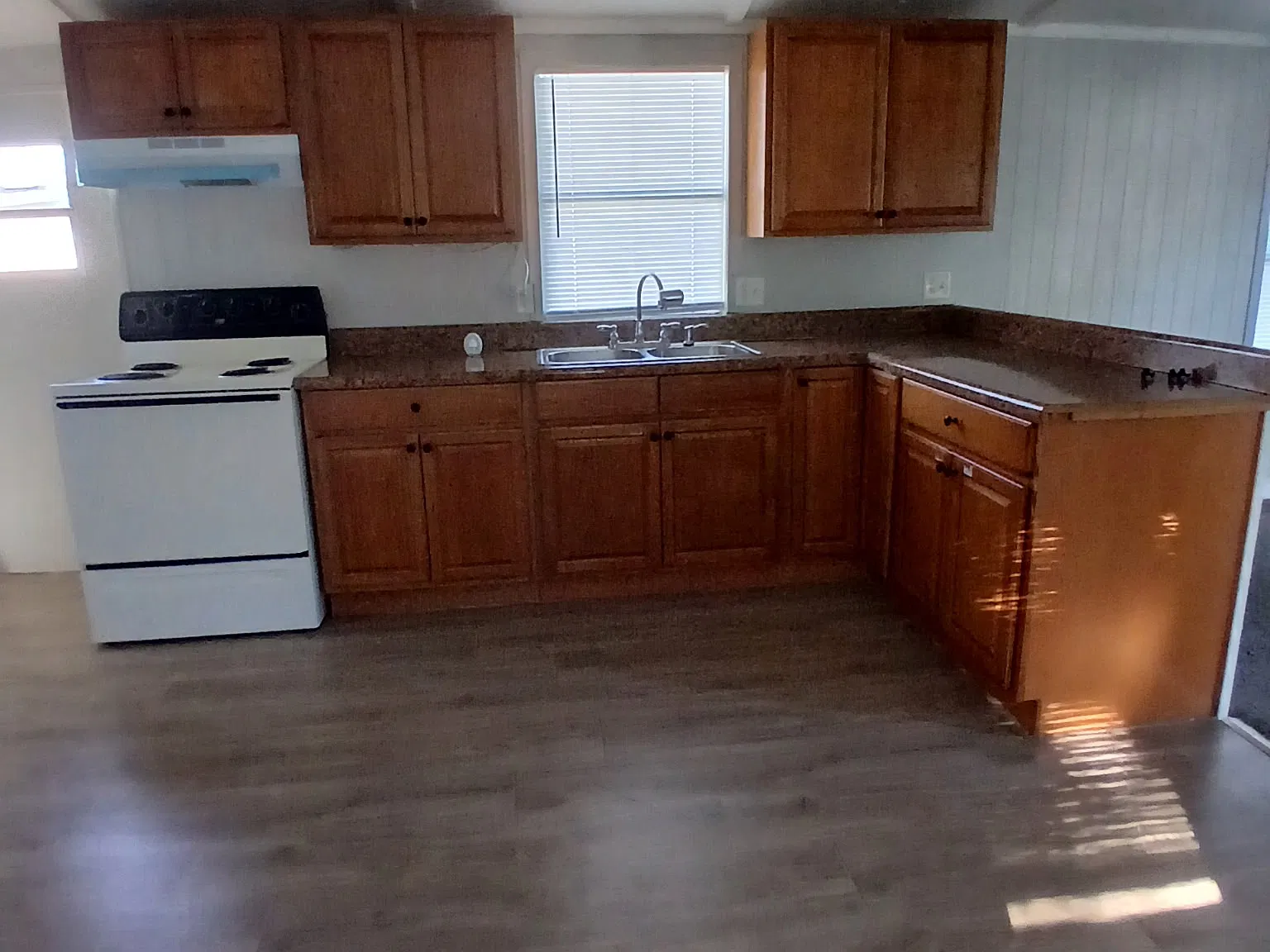 406 A Senate Street - 1 — Photo 3