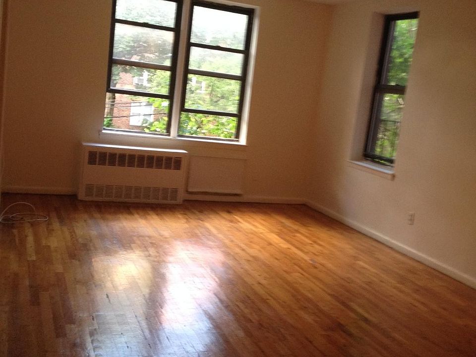 2nd image of 121 Street