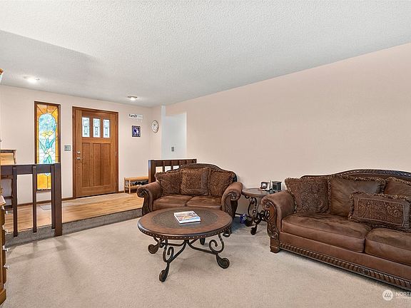 5th image of 2312 36th Avenue SE