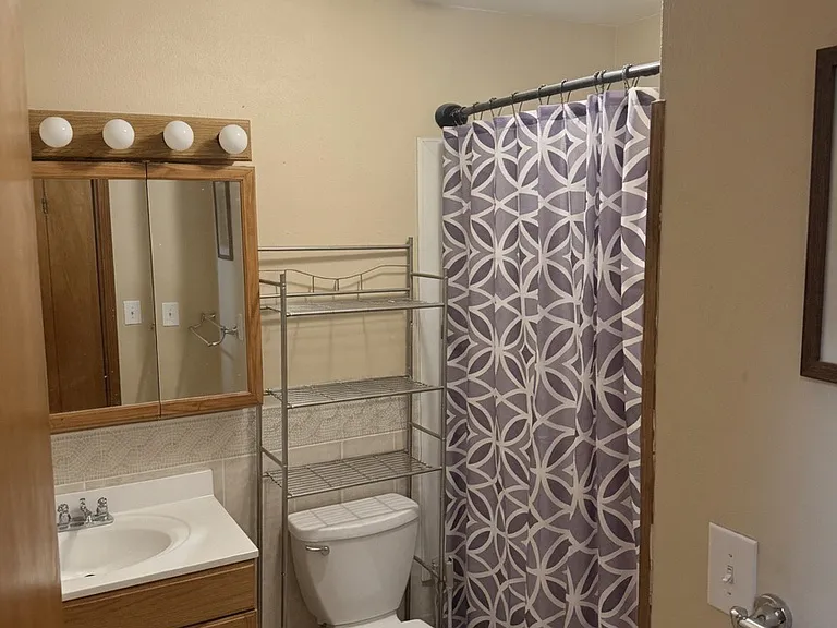 1785 Grace Ave — Photo 5