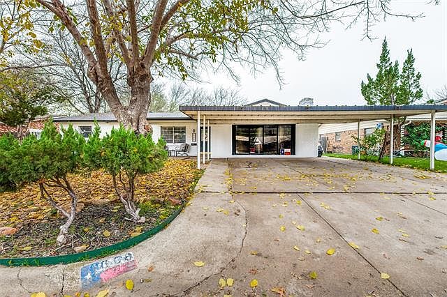 1st image of 608 Thompson Dr