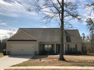 16 Saint Charles Pl, Grantville, GA 30220