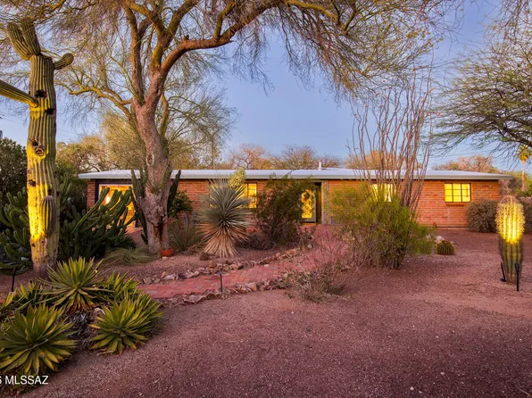2825 E Pompeii Cir, Tucson, AZ 85716