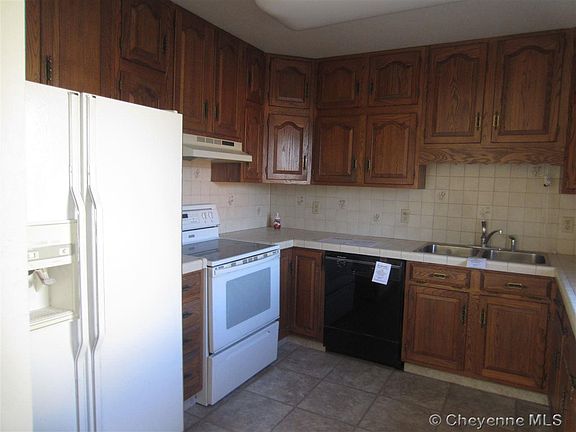 4th image of 1567 N 9th St
