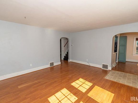 5th image of 1249 Canton St