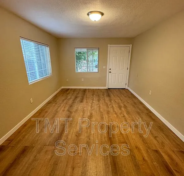 4116 W Nichols Ave — Photo 5