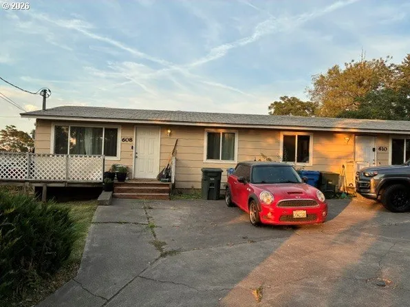 608 SE 7th St, Pendleton, OR 97801