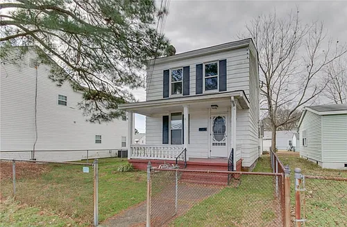 742 Potomac Ave Photo 1
