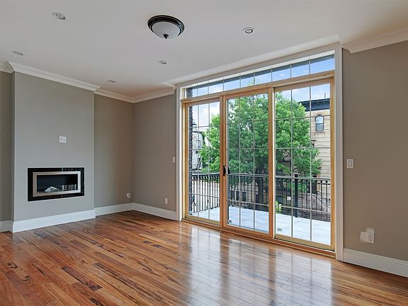 5th image of 616 Lincoln Pl