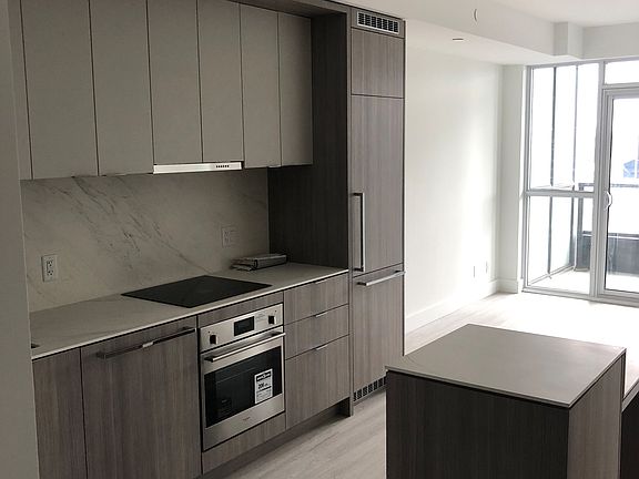 2nd image of 6 Greenbriar Rd #617