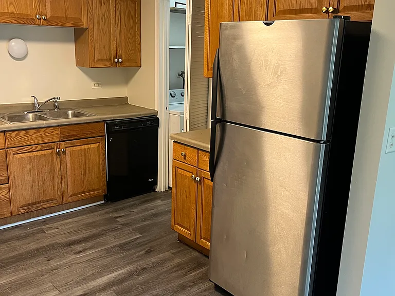 7608 Bristol Ln #F — Photo 5