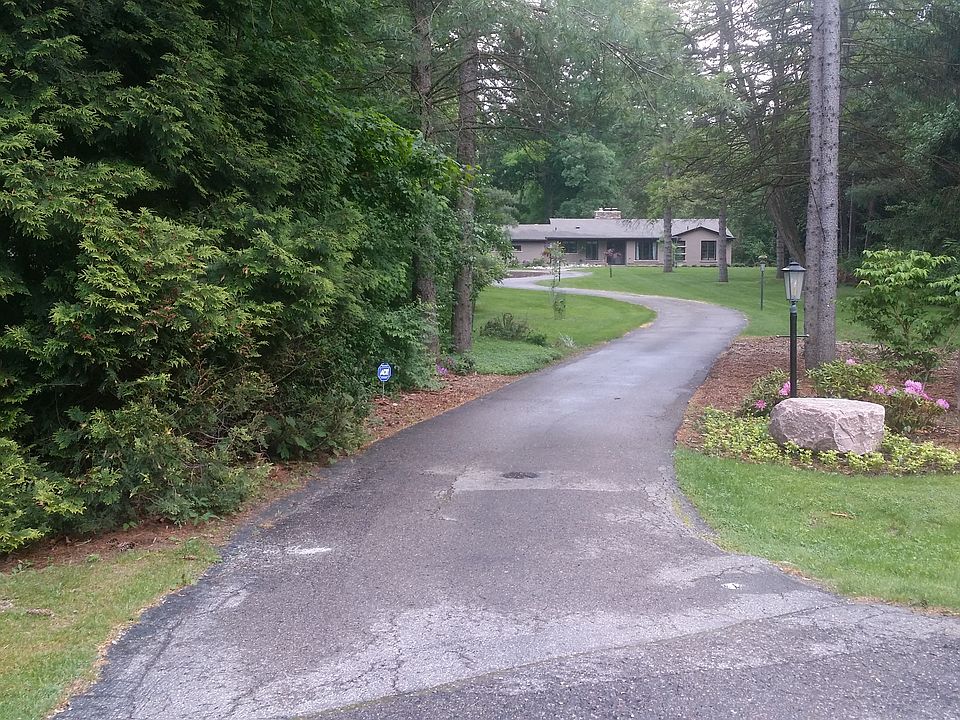1st image of 25455 Ingleside Dr