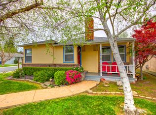 2628 12th St, Sacramento, CA 95818