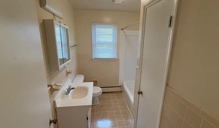 424 Harding Ave #C — Photo 4