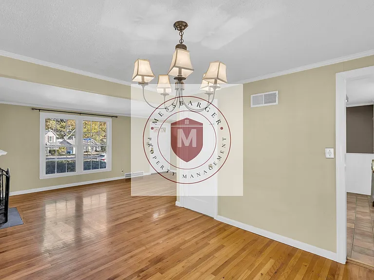 4307 Oxford Rd — Photo 9