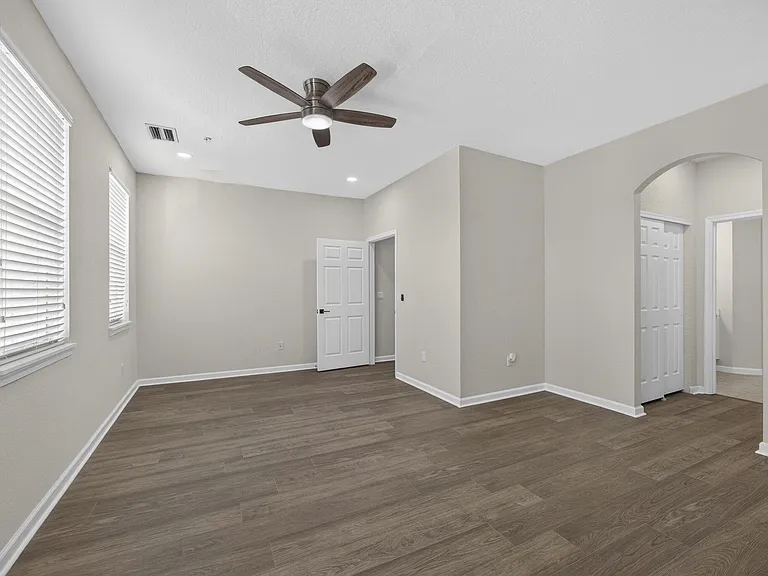 425 Greenwich Cir #204 — Photo 23