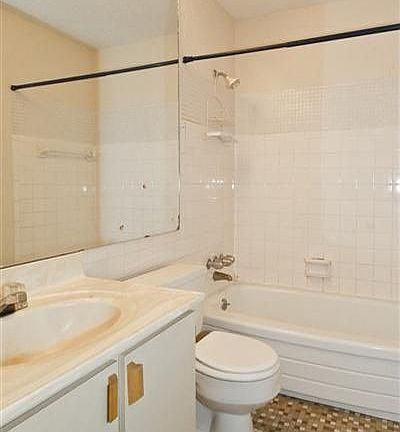 5th image of 4068 Paule Ave