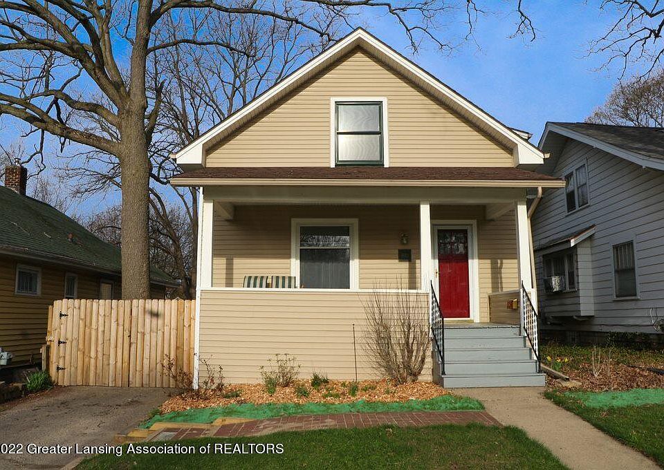1st image of 1022 Parker St