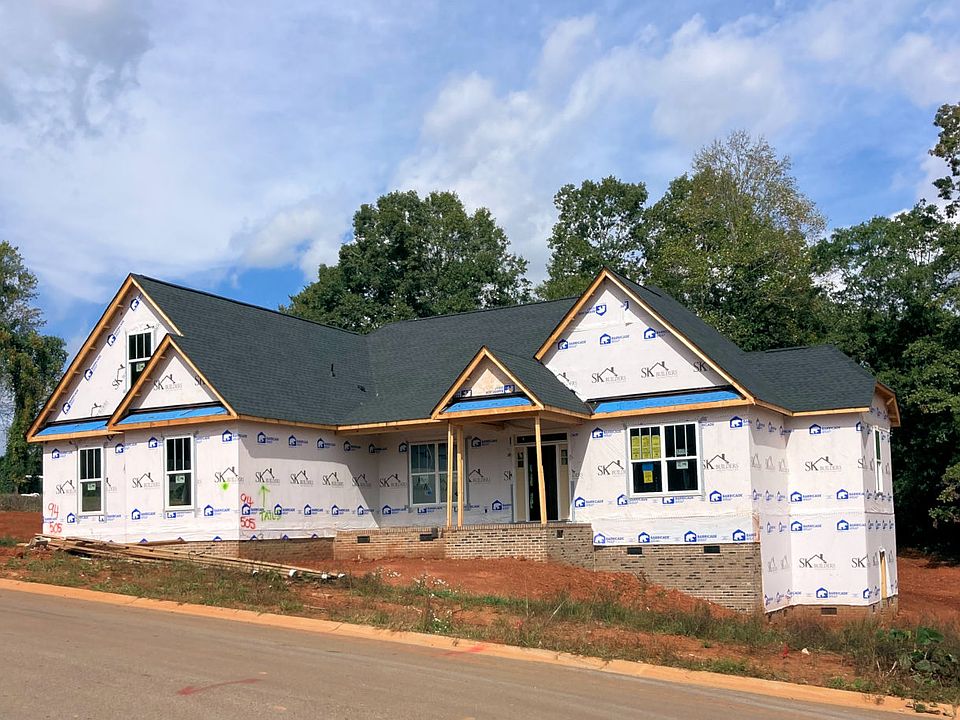 2nd image of 505 Forden Dr