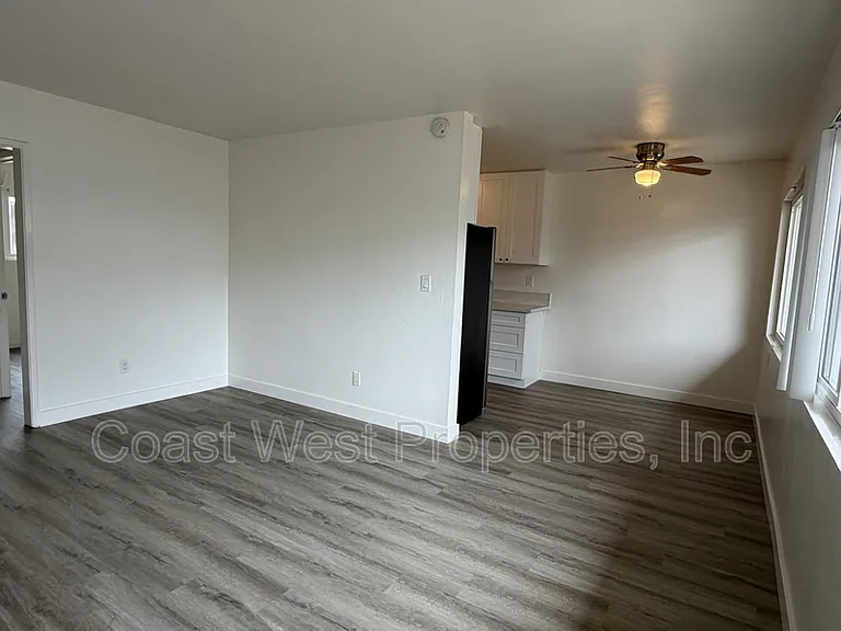 1057-1063 1/2 Missouri St #1061 — Photo 2