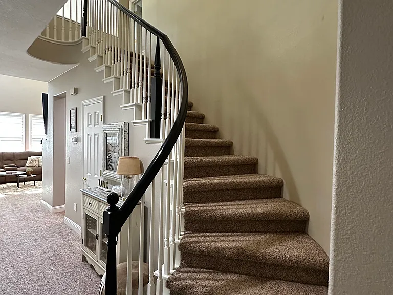 1075 Gamay Dr — Photo 21