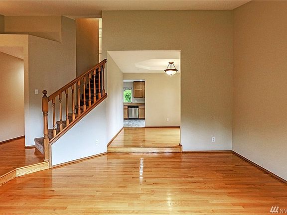 4th image of 23169 Brandon Pl NW