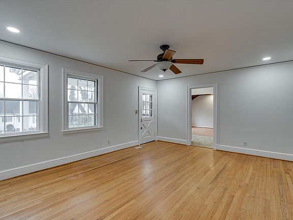 2nd image of 533 Wando Dr