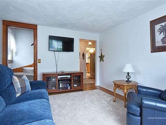 3rd image of 276 Orchard St