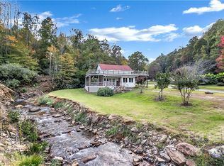 227 Locust Cove Rd, Marion, NC 28752