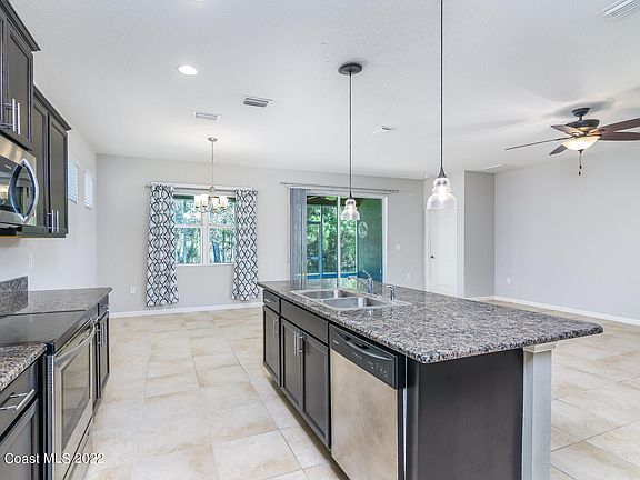 4th image of 733 Remington Green Dr SE