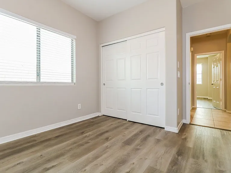 25826 W Pleasant Ln — Photo 13