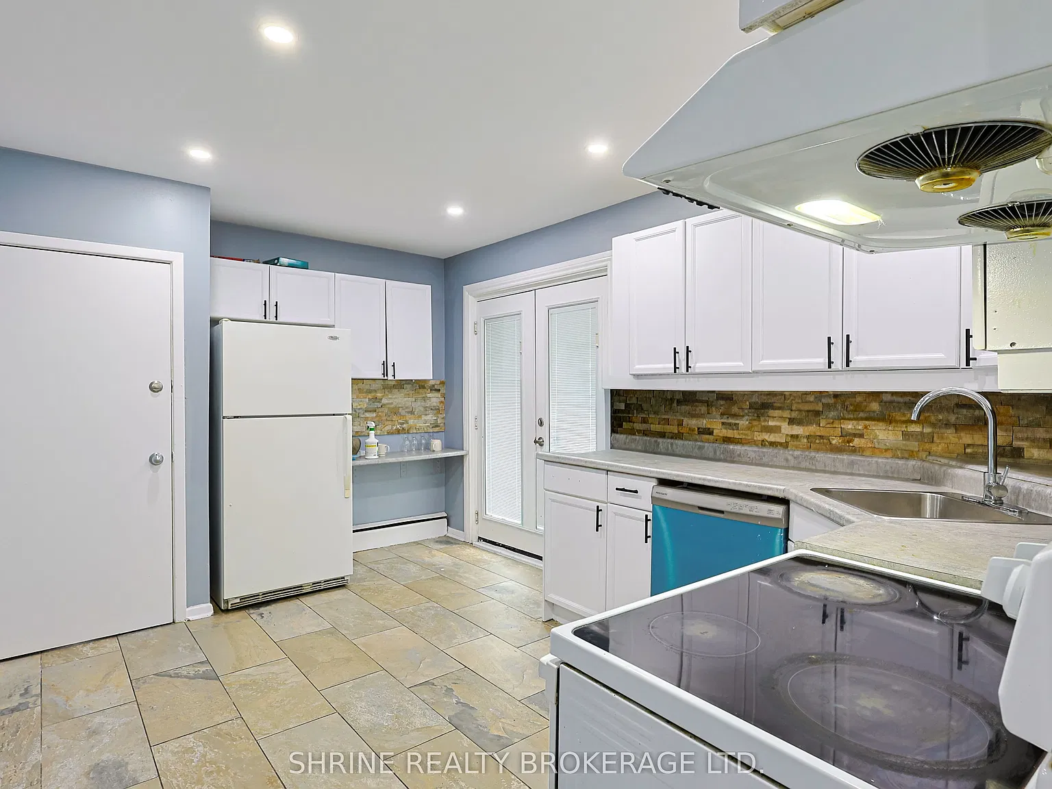 5 bed, $2,000 — Photo 3