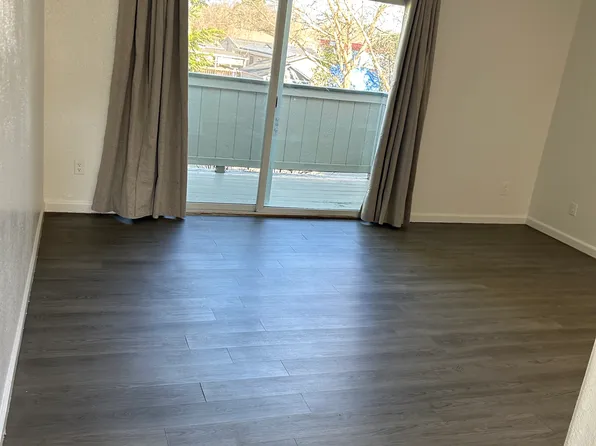 1533 Petaluma Hill Rd #406, Santa Rosa, CA 95404