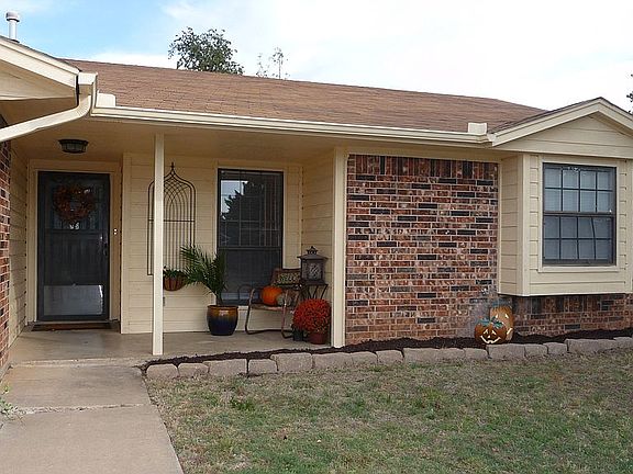 2nd image of 7211 SW Drakestone Blvd
