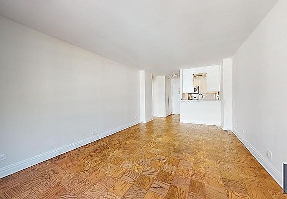 5th image of 400 E 71st St APT 12Q