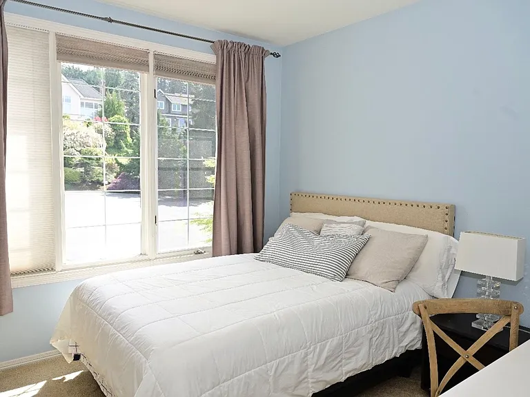 20307 NE 15th Pl — Photo 26