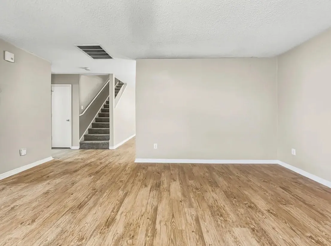 4 bed, 2.5 bath, 3211 sqft, $2,860 — Photo 4