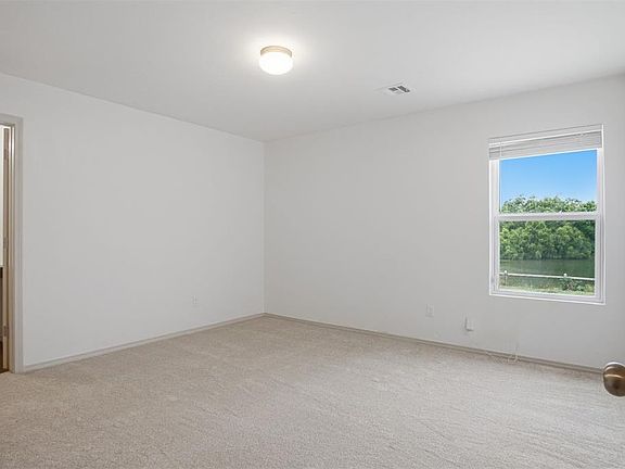 5th image of 1404 Sandstone Dr