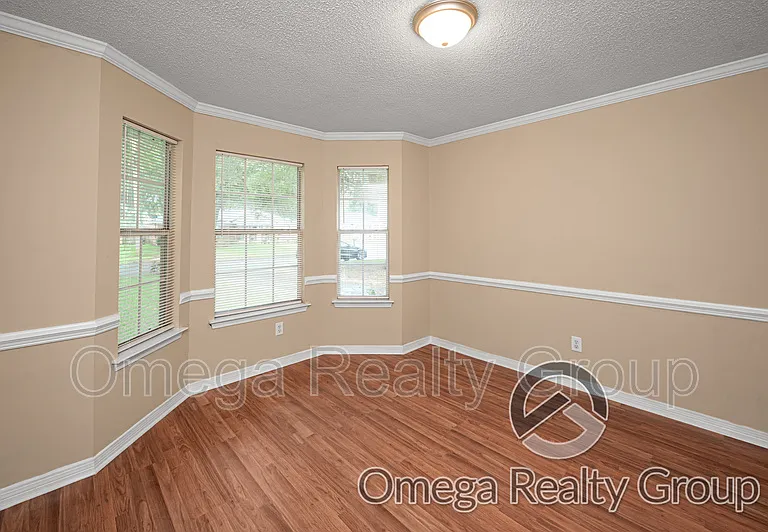 1380 Lexington Way — Photo 9