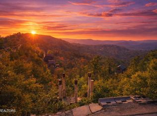 2297 Windy Ln, Sevierville, TN 37876