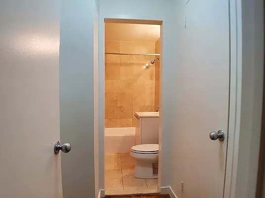 Rented by Manhattan Realty Group | media 8