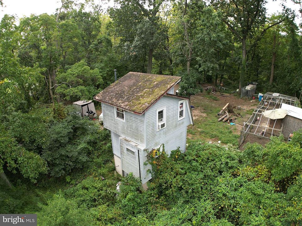 1st image of 24 Berkley Rd