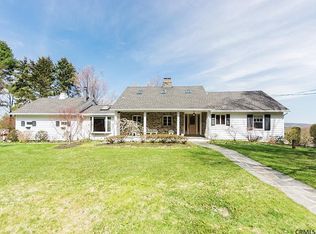 346 Bulson Rd, Troy, NY 12180