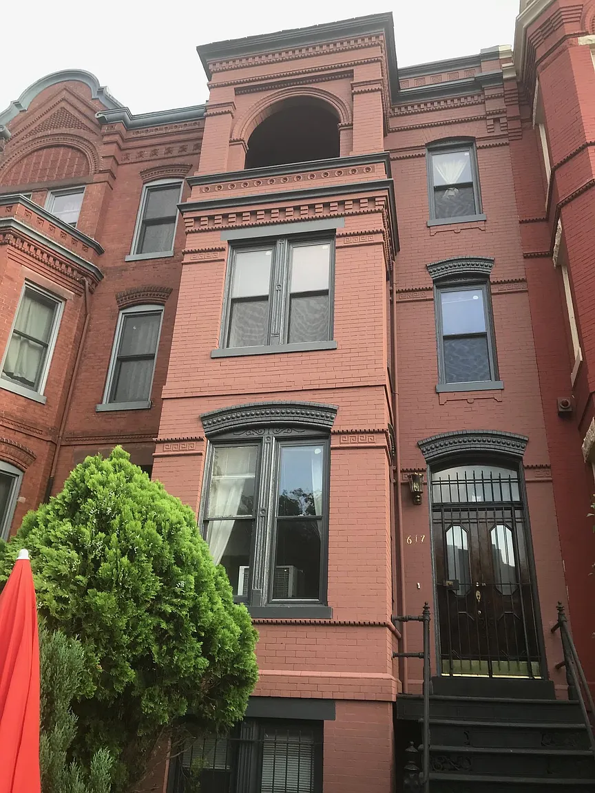 617 Maryland Ave NE photo 1