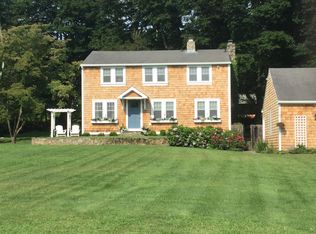 55 Wilbur Hazard Rd, Saunderstown, RI 02874